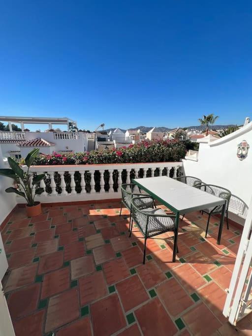 Beautiful Views, Pool & Just 10min To The Vakantiehuis *